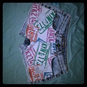 License plate cutoff shorts